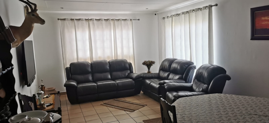 3 Bedroom Property for Sale in Safari Gardens North West